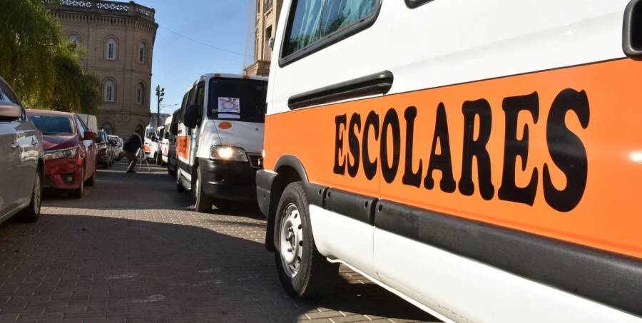 Transportistas escolares de Santa Fe aumentan sus tarifas por suba del combustible