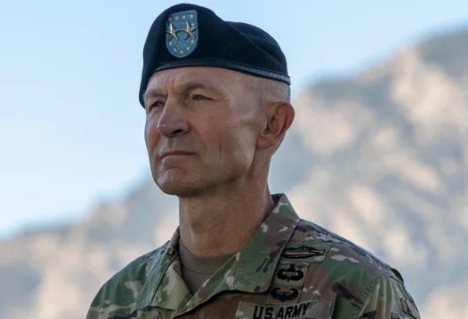 EEUU: Hegseth destituyó al jefe del Estado Mayor del Ejército, el general Randy George