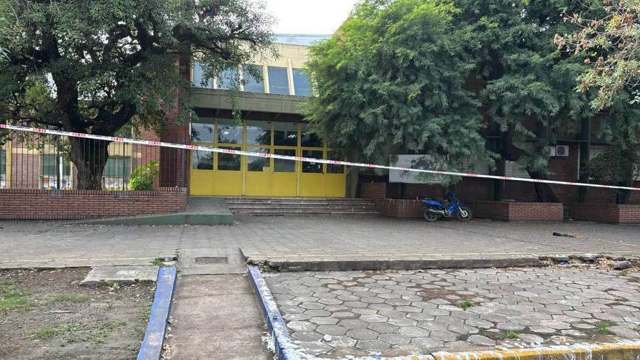 Las escuelas vuelven a abrir sus puertas para preparar el regreso de los alumnos
