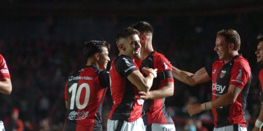 Colón buscará ganarle a Racing (C) para quedar solo en la punta