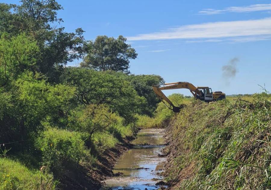 Refuerzan tareas de prevención hídrica en la capital