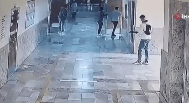 Tiroteo en una escuela de Turquía: un adolescente hirió a 16 personas y murió tras ser rodeado por la policía