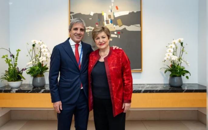 El FMI aprobó revisión y activó desembolso por US$1.000 millones