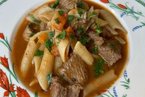 Guisos con fideos: 5 recetas ideales para los días frescos