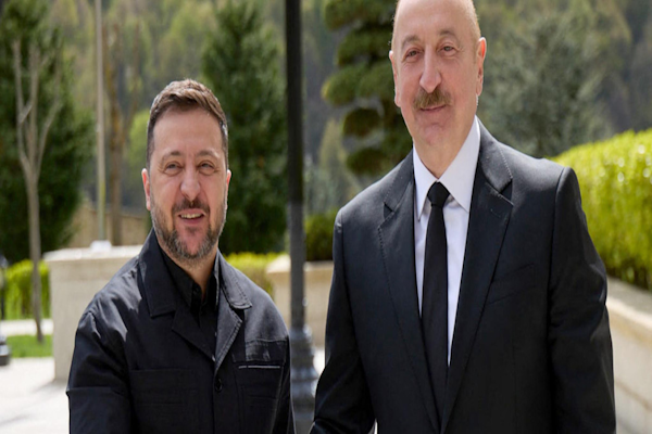 Zelenski busca negociar con Rusia en Azerbaiyán