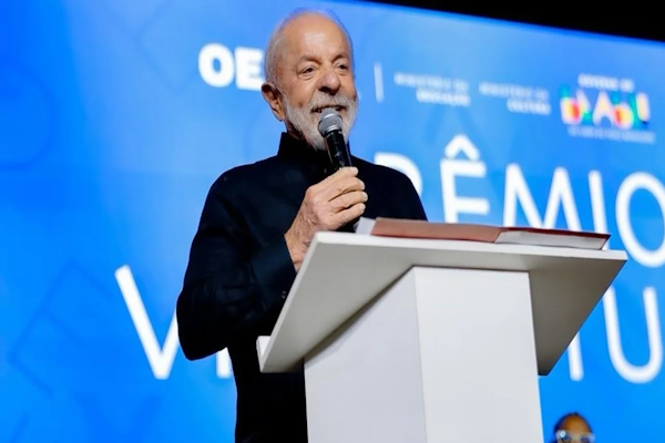 Exitosa intervención quirúrgica a  Lula Da Silva