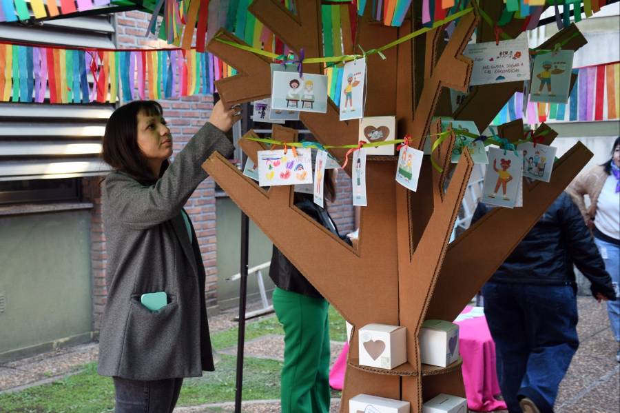 Con una jornada en el Alassia, la Municipalidad promueve crianzas respetuosas