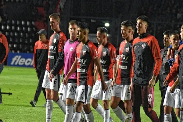 Colón recupera a dos jugadores para visitar a Los Andes