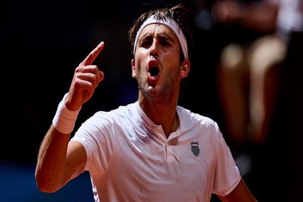Ranking mundial: Etcheverry es el nuevo N°1 del tenis argentino