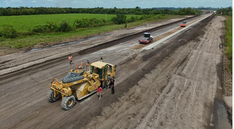 Más obras viales: el gobernador Pullaro anunció la reconstrucción de un segundo tramo de Ruta 1, entre Saladero Cabal y San Javier