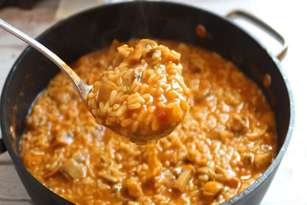 Guisitos con arroz: 4 recetas sencillas y rendidoras