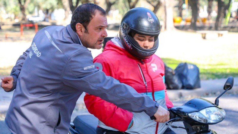 Santa Fe endurece el examen para obtener la licencia de motos: qué maniobras serán obligatorias