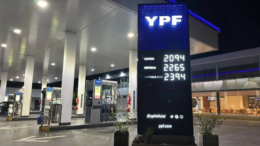 Nuevo aumento de combustibles: cuánto subieron los precios en YPF