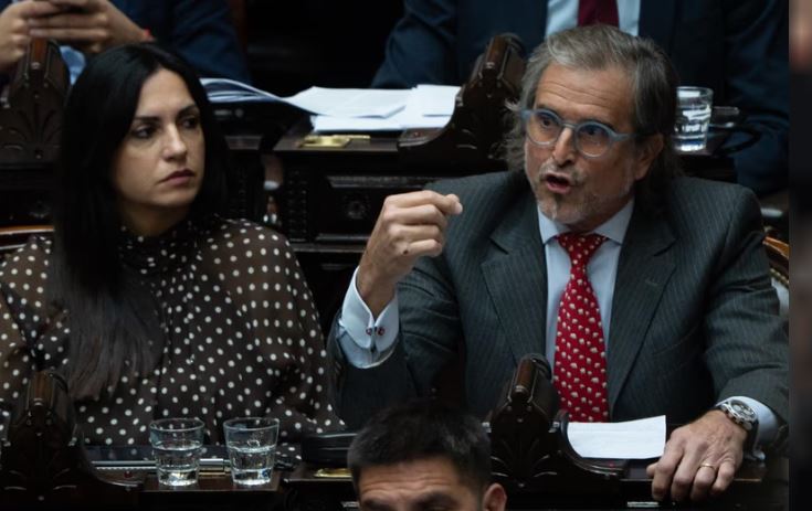 El oficialismo logró aprobar la Ley Hojarasca en Diputados
