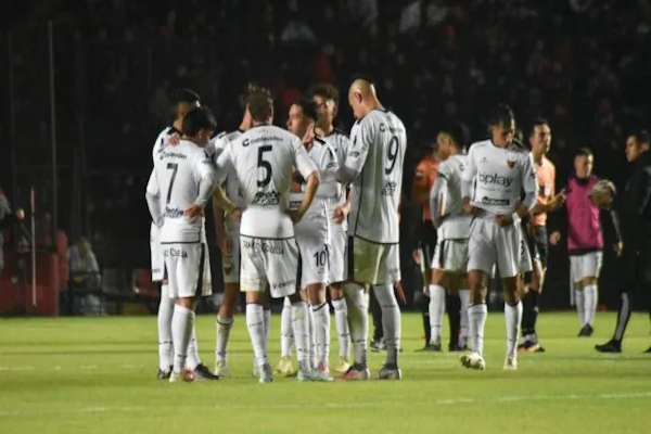 Colón mereció más, pero se conformó con el empate ante Mitre por la Fecha 15
