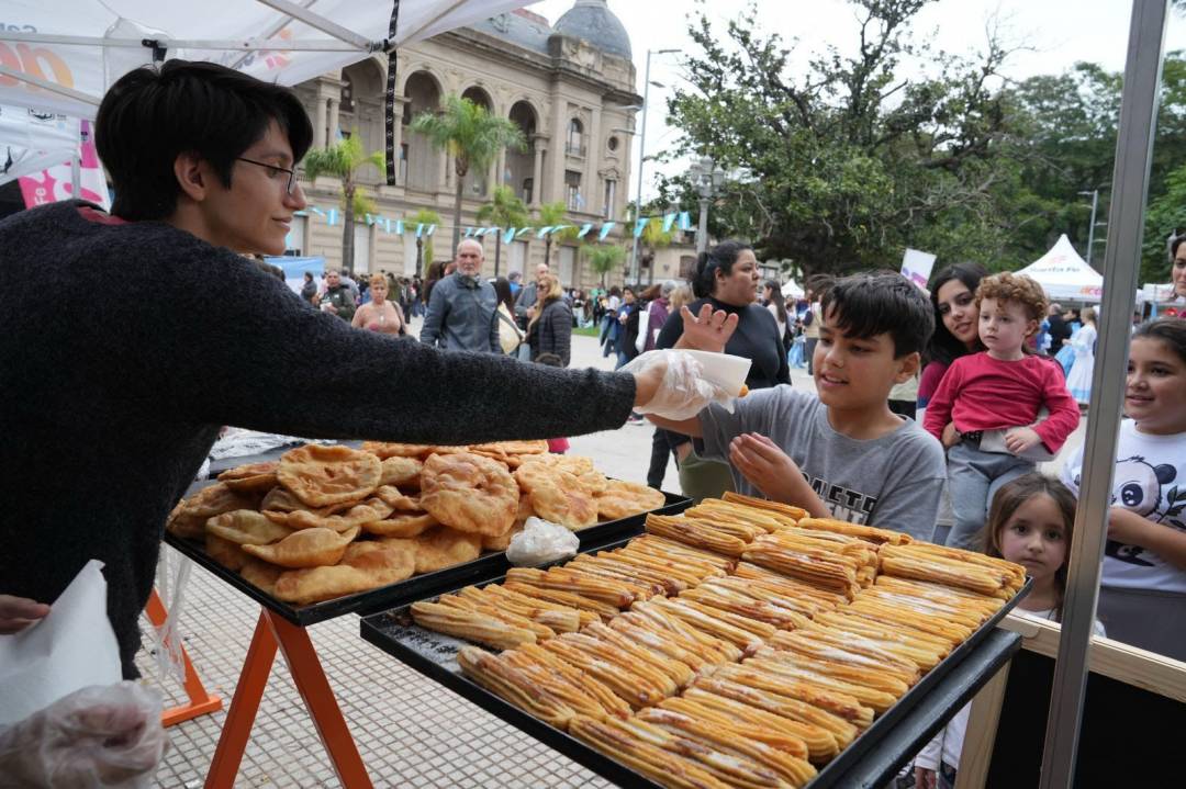 Invitan a la ciudadanía a celebrar el 216° aniversario de la Revolución de Mayo