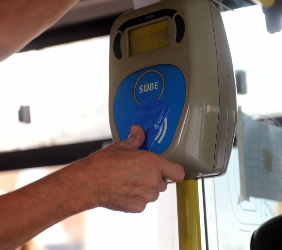 Aumentó el boleto de colectivo en Santa Fe: cuánto cuesta viajar desde este jueves y cómo acceder al descuento con SUBE