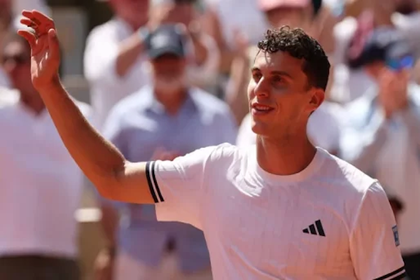 Roland Garros: Juan Manuel Cerúndolo eliminó a Sinner, el 1° del mundo