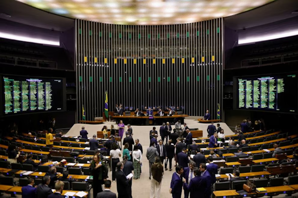 Brasil: se aprobó reducir la jornada laboral a 40 horas semanales