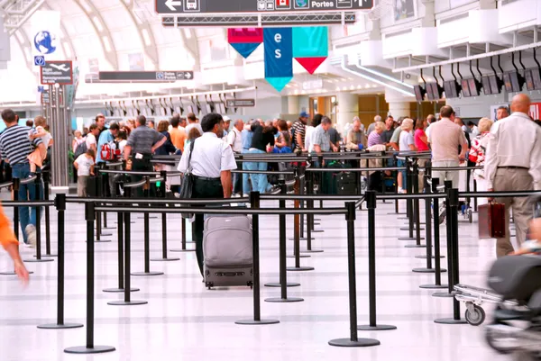 Alertan sobre la trata de personas y dan recomendaciones para quienes viajen al Mundial