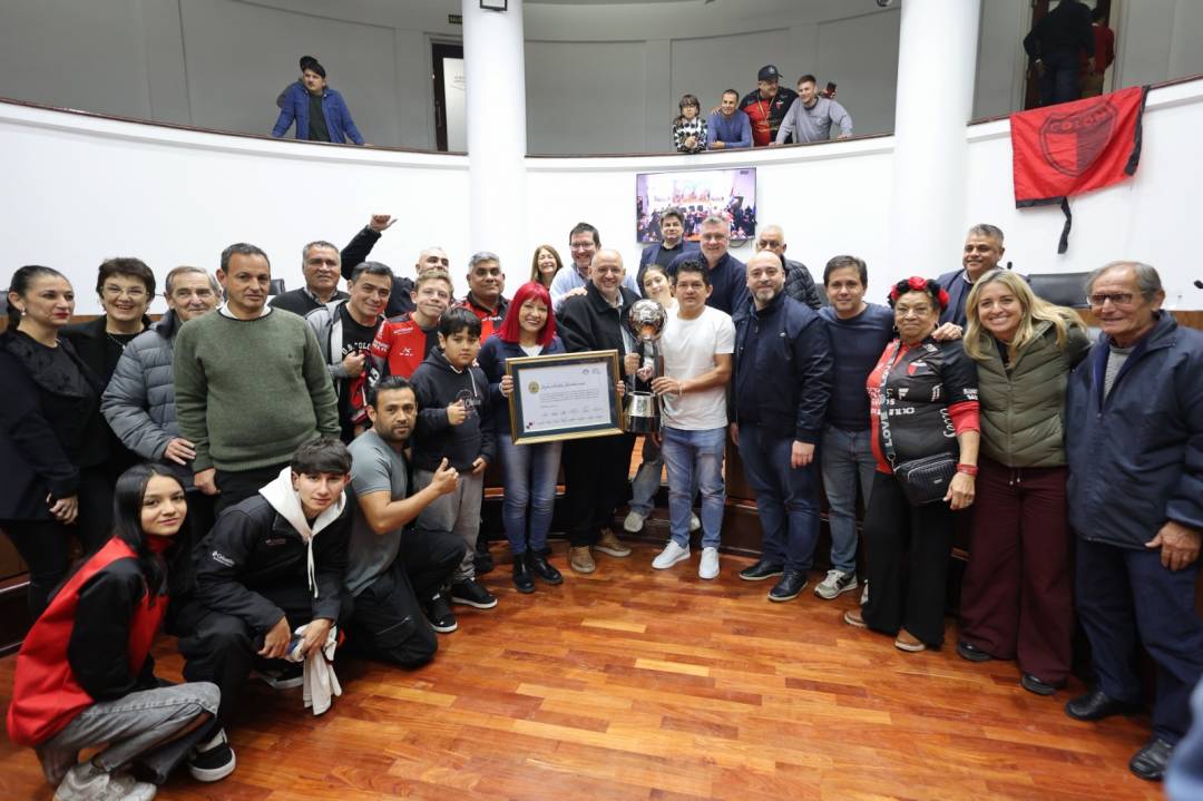 El Pulga Rodríguez fue reconocido en el Concejo Municipal