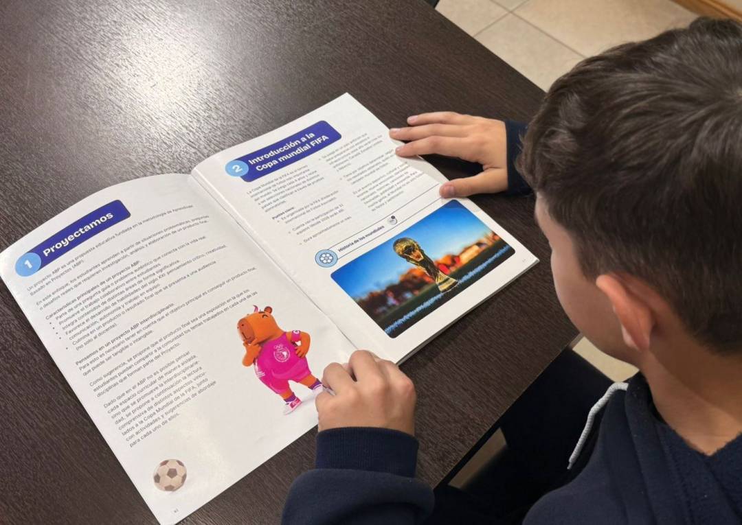 Con materiales pedagógicos, Provincia trabaja en las escuelas el Mundial de Fútbol y los Juegos Suramericanos