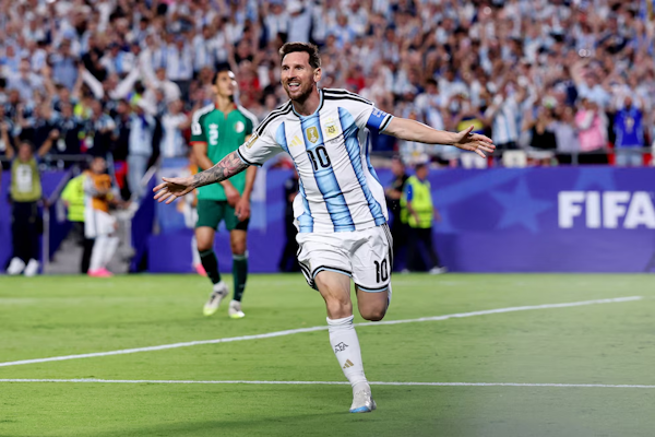Mundial: las reacciones de las glorias del deporte al show de Messi en su debut