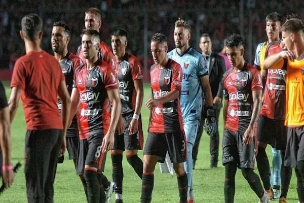 Tres jugadores de Colón en capilla al cierre de la primera rueda