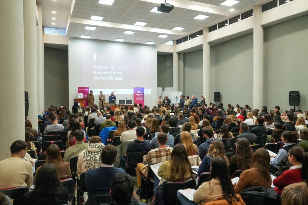 Con récord de postulantes, se realiza el Examen Único del sistema de Residencias en Salud impulsado por la gestión de Pullaro