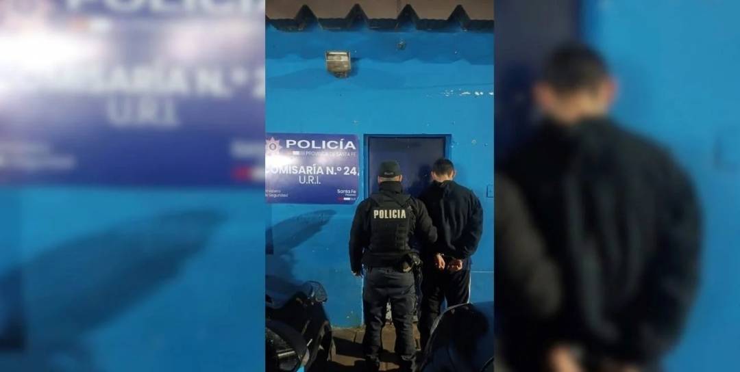 Cayó durante un control policial y descubrieron que tenía pedido de captura