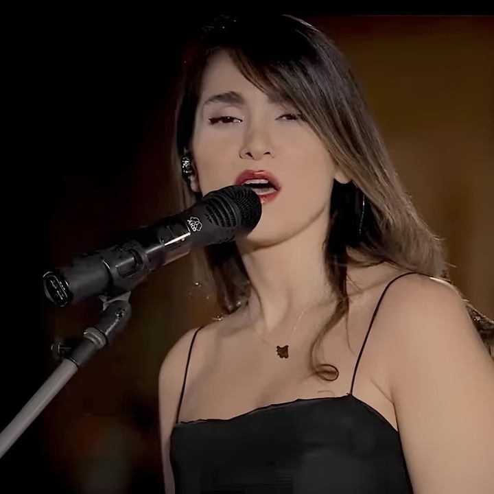 Castigan a una cantante iraní con 74 latigazos por cantar sin hiyab
