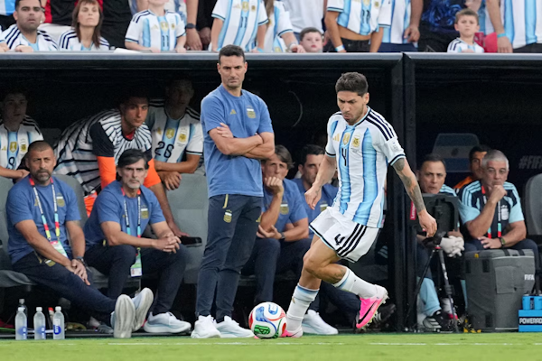 El cambio obligado de Scaloni para el próximo partido de Argentina
