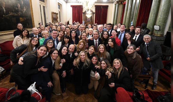 Milei agradeció a los diputados de LLA tras la sanción del Súper RIGI y otras iniciativas
