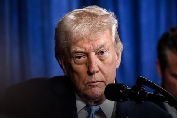 Trump amenaza con arancel a países que impongan impuestos por servicios digitales