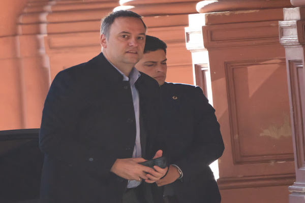 Manuel Adorni: la trastienda y los motivos que dieron pie a la salida