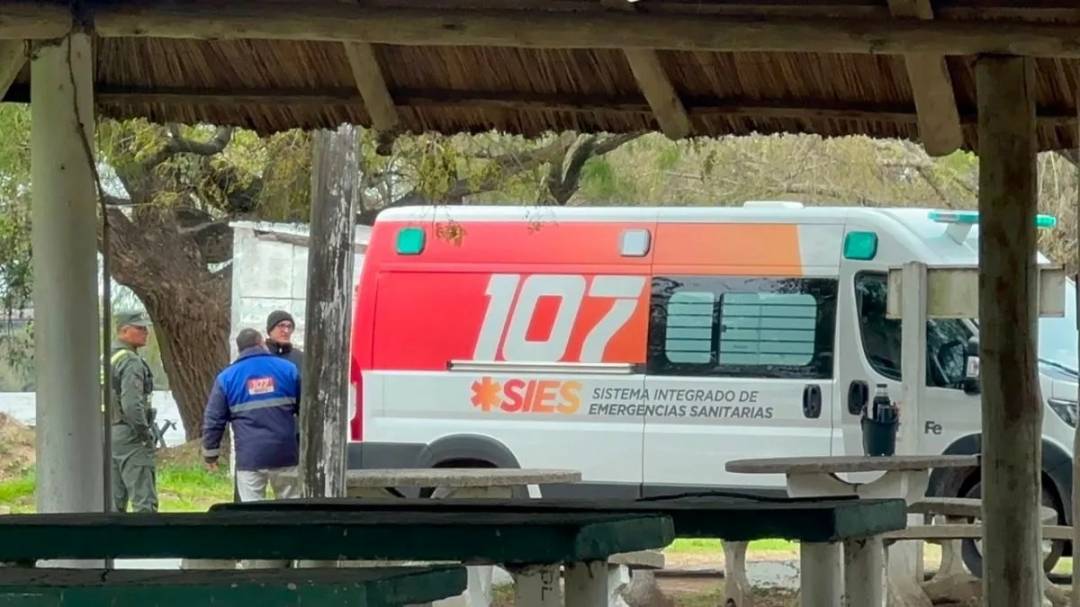 Colastiné: buscan a un hombre desaparecido tras el vuelco de una embarcación