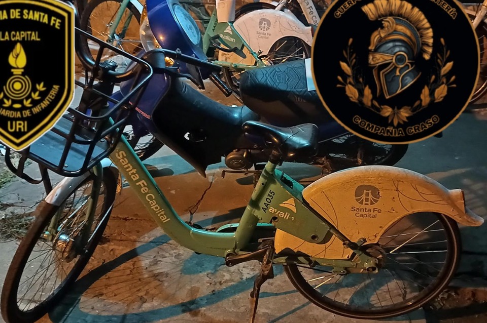 Encontraron una bicicleta municipal abandonada con el rastreador dañado