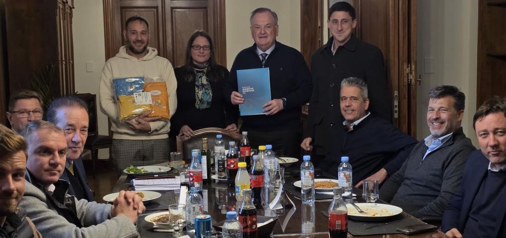 La UNL presentó ante los Senadores su planta de alimentos nutritivos 