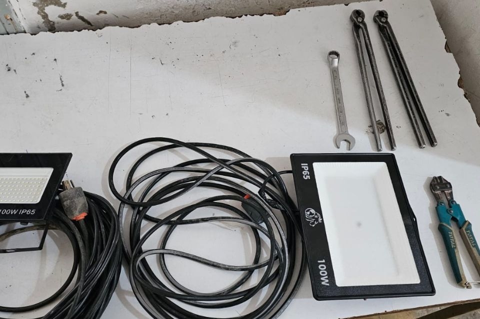 Lo atraparon robando elementos de un obra en construcción