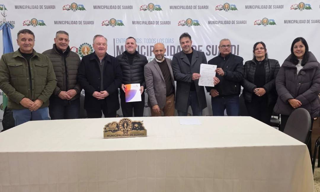 Firmaron acta de preadjudicación de cañería para el Gasoducto Sudoeste Lechero