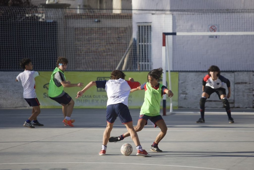 El Gobierno extiende hasta fin de año el reempadronamiento de clubes de barrio para mantener subsidios