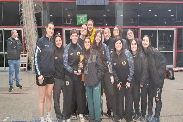 Campeonas de la ASH: Las chicas de I.L. Peretz se coronaron en la finalísima handball