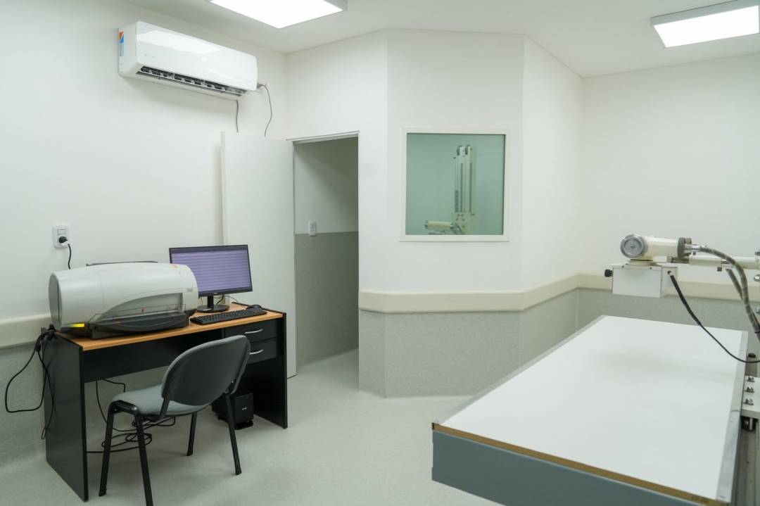 Provincia inauguró la primera sala de Rayos X digitalizada del Hospital de Rehabilitación Vera Candioti