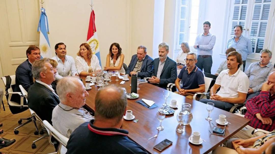 Continúa la negociación salarial con los profesionales de la salud