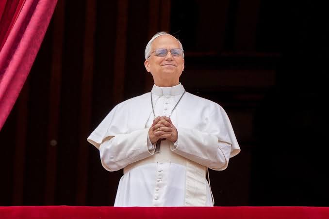 Pullaro invitó oficialmente al papa León XIV a visitar Rosario