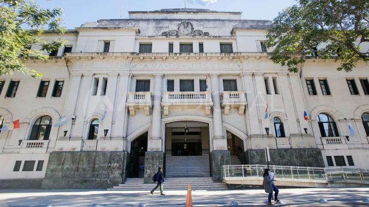 Condenado a tres años de prisión por intento de extorsión: exigía 100 mil dólares