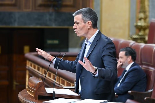 Incendios forestales en España: Pedro Sánchez ve una situación “dramática”