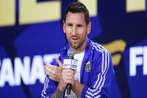 Messi fue al partido de Leones y Central Córdoba