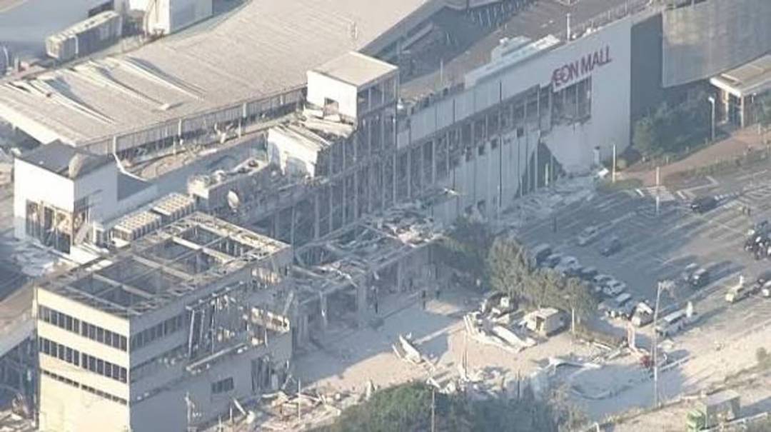 Japón: un terremoto de magnitud 7,1 provocó una explosión en un centro comercial