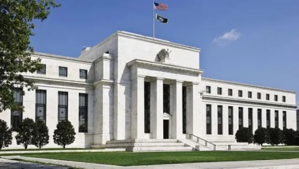 La Fed mantuvo las tasas, pero 3 miembros votaron una suba y crece la expectativa de un próximo ajuste